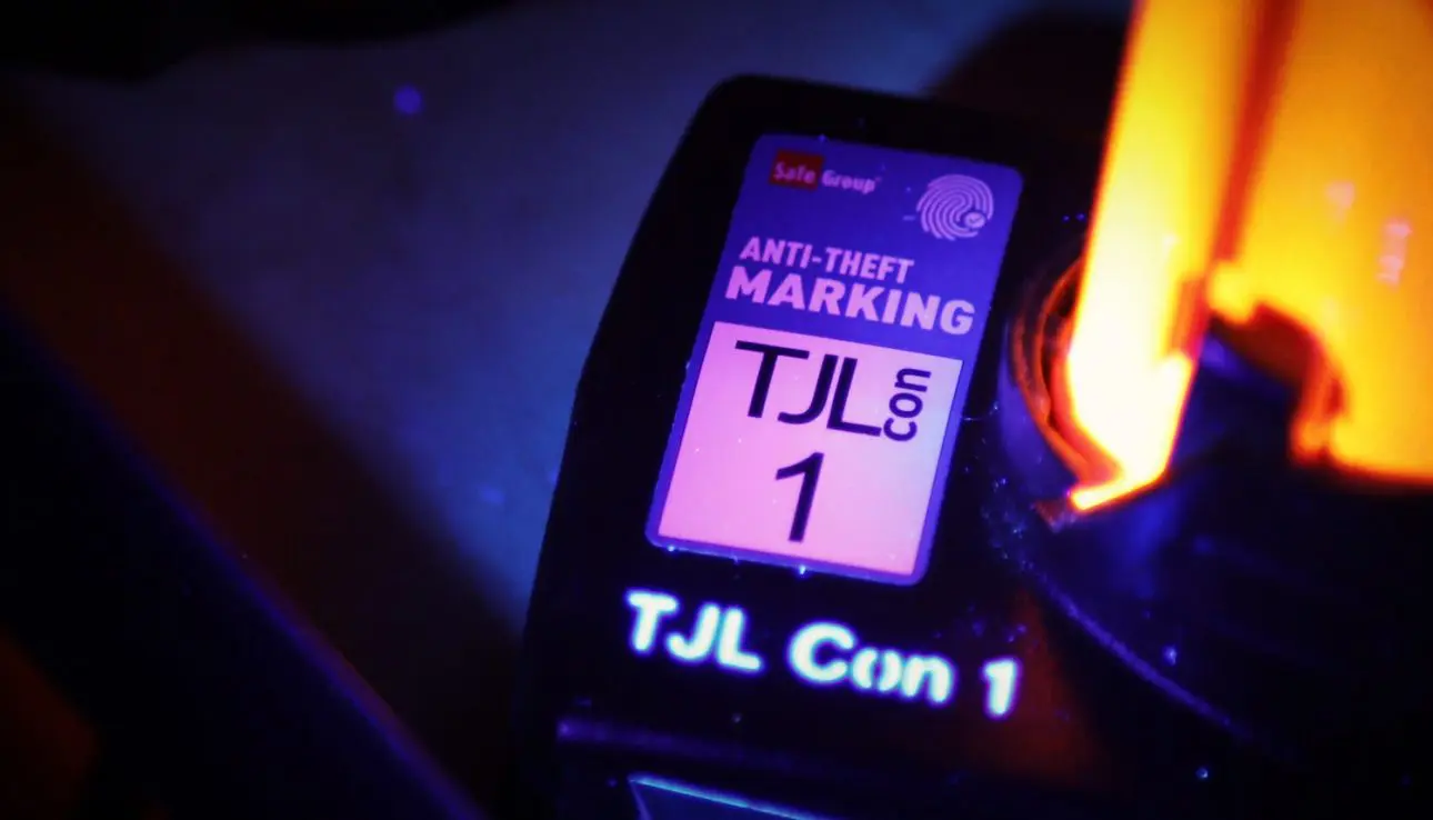 tyverimærket batteri til en boremaskine