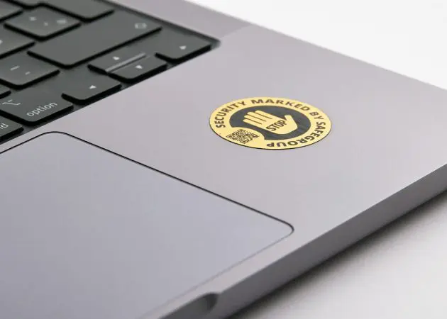 pc med lasermark id-mærkning
