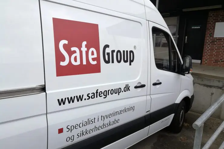 SafeGroups varebil parkeret