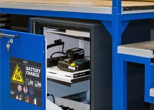 ion-charge 90 batteriskab detalje