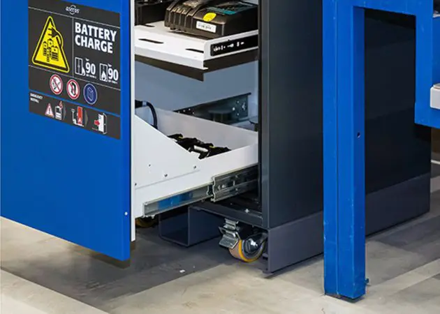 ion-charge 90 batteriskab med hjul